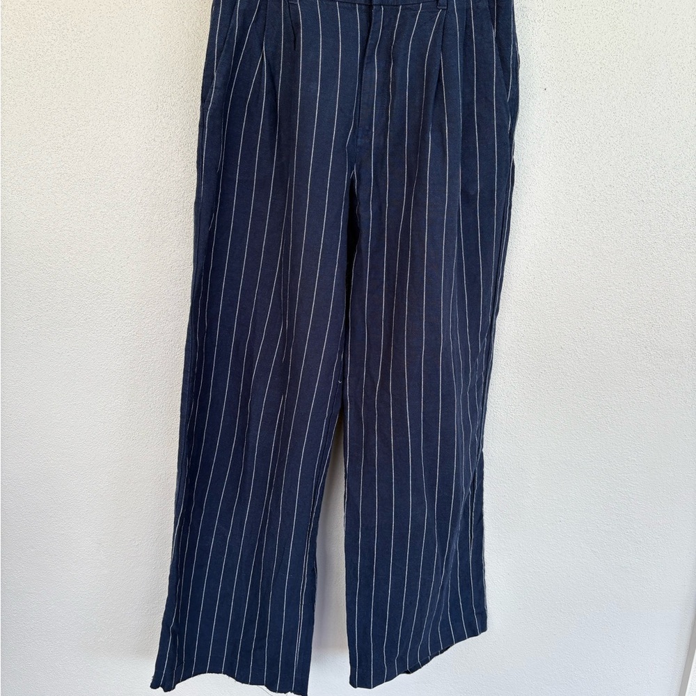 Women’s Navy pinstriped Pants/trousers great for work or casual.